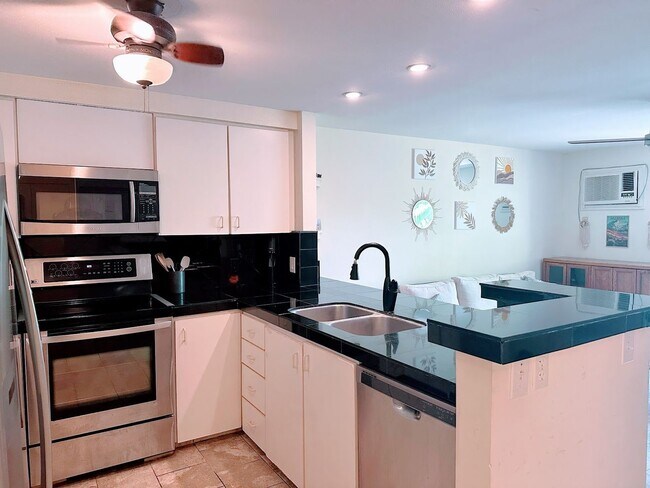 Building Photo - Kihei Shores Condo Available on 8/1/26
