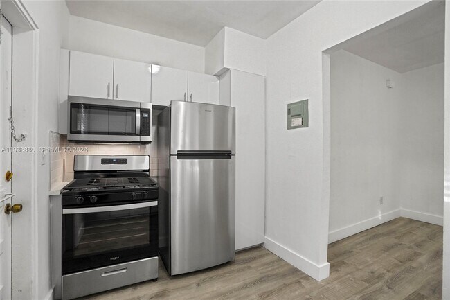 Building Photo - 4172 Chase Ave