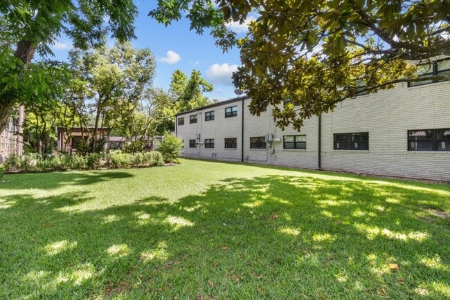 Building Photo - 201 S Kansas Ave