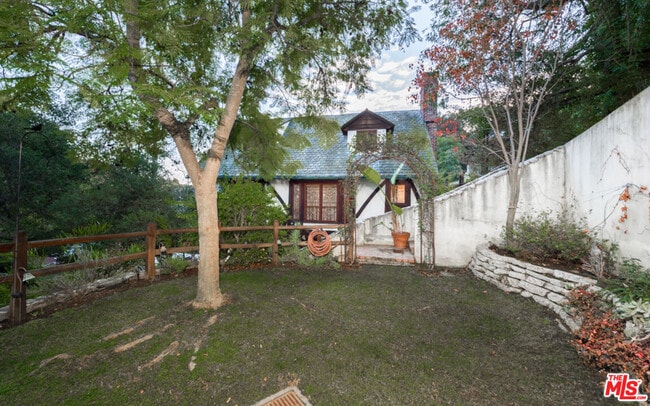 Building Photo - 10439 Seabury Ln