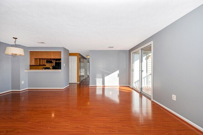Building Photo - Affordable Condo in Frederick, MD