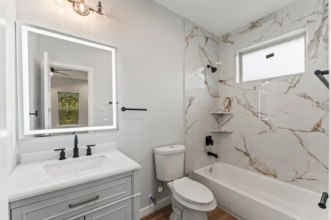 Building Photo - 7007 Longmire Cir