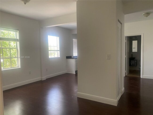 Building Photo - 577 NE 62nd St