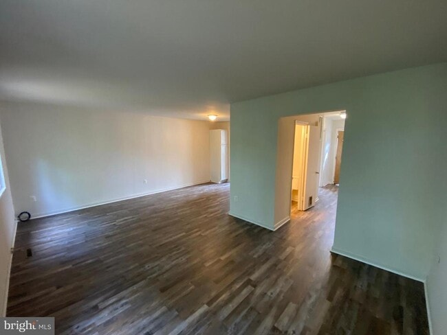 Building Photo - 4249 Normandy Ct