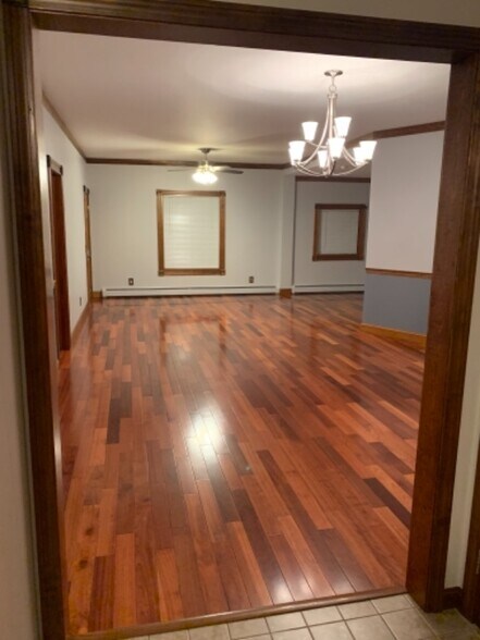 Building Photo - 163 Prospect St