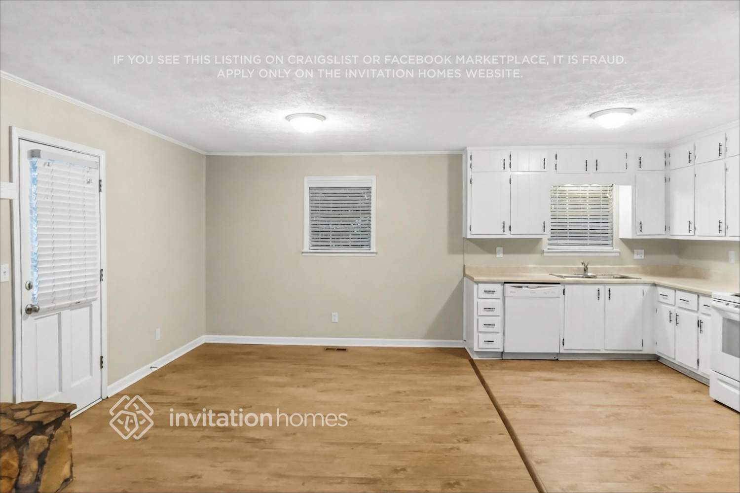 Building Photo - 216 S Sequoya Dr