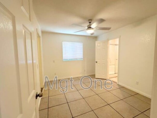 Building Photo - 13552 Poppy Pl