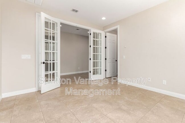 Building Photo - 5575 Cinder Brk Wy