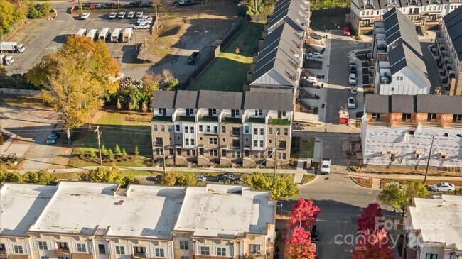 Building Photo - 12147 Brooklyn Ave