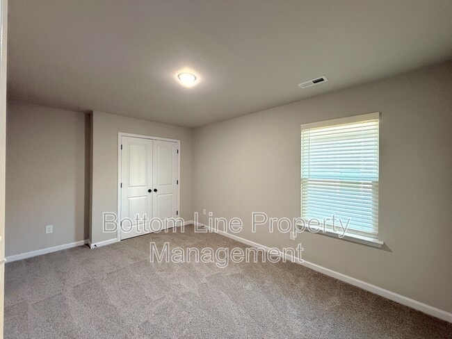 Building Photo - 8128 Stonemere Ln