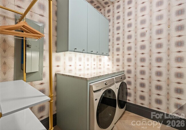 Building Photo - 229 N Church St