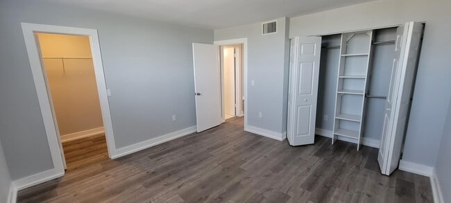 Building Photo - 108 Paradise Harbour Blvd