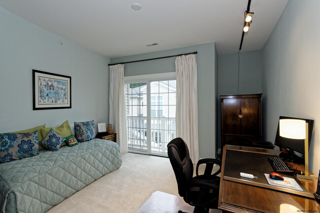Building Photo - 108 Valley Pointe Dr