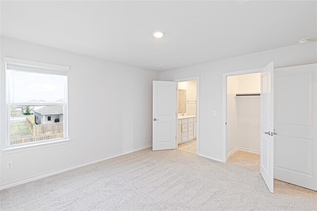 Building Photo - 316 Breccia Trl