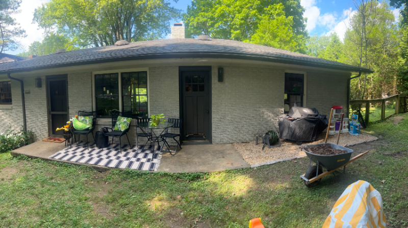 Building Photo - 4109 Panorama Dr SE