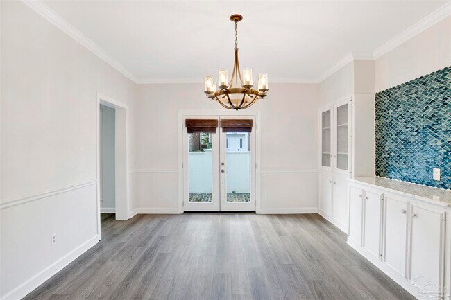 Building Photo - 3347 Chantarene Dr