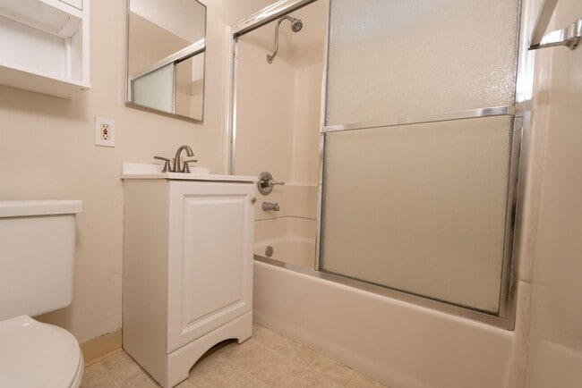 Building Photo - House in Great Sunnyvale Location w/Large Yard & Gardener