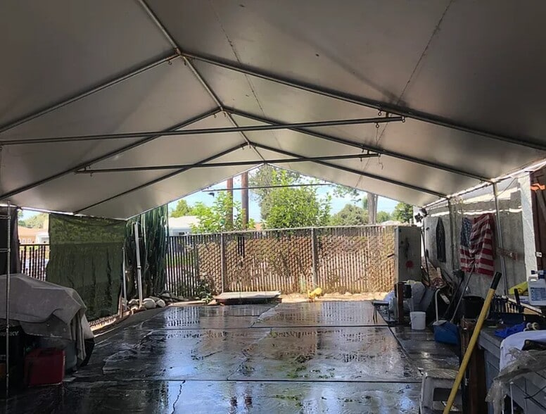 Building Photo - 10802 Howard St