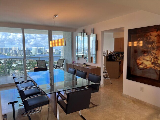 Building Photo - 19333 Collins Ave