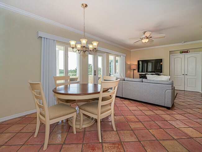 Building Photo - 5060 Harmony Cir