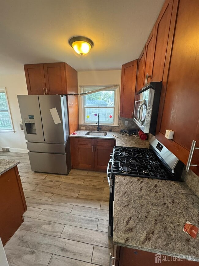 Building Photo - 51 Kenwood Terrace
