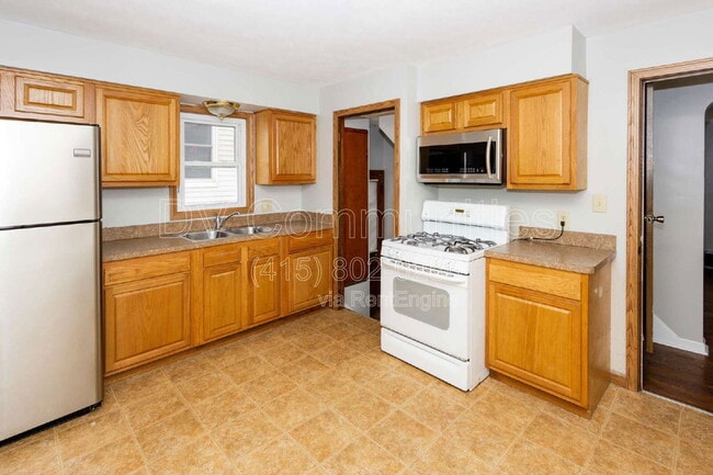 Building Photo - 5048 Claremont Blvd