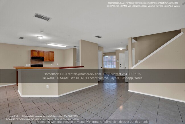 Building Photo - 3 Bedroom 2.5 Bath Available