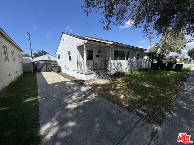 Building Photo - 6003 Bellflower Blvd