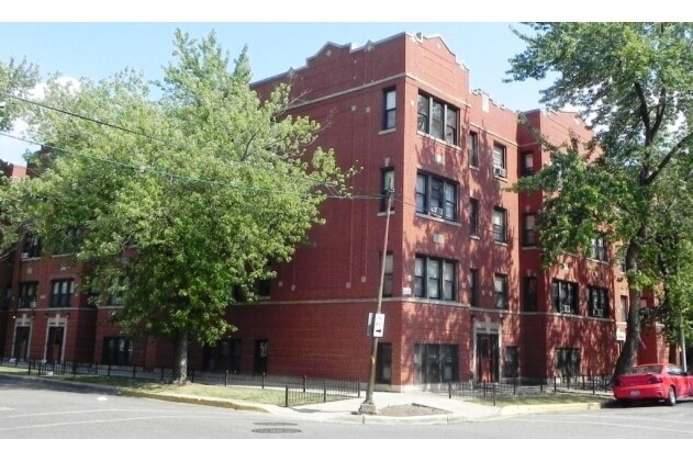 Primary Photo - 4949-4955 W Fulton St