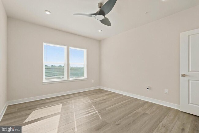 Building Photo - 4399 Peach Lily Ln