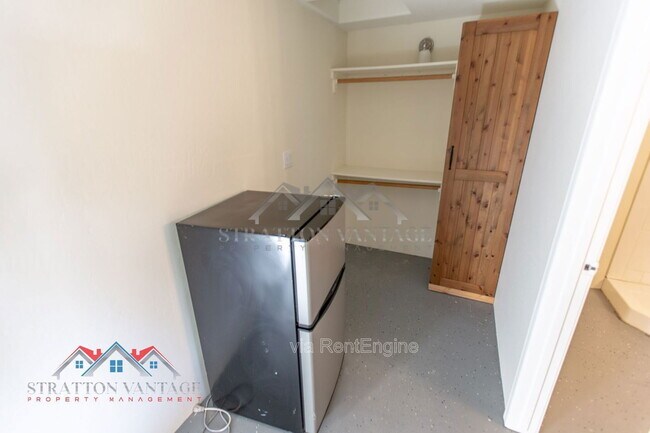 Building Photo - 4728 E Ron Rico Rd