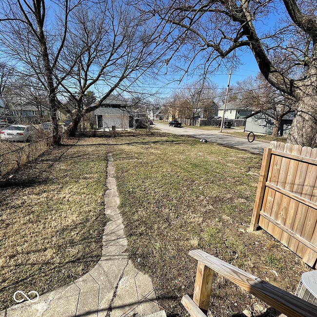 Building Photo - 854 N Tacoma Ave