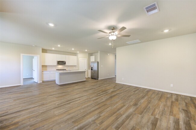 Building Photo - 6219 Lost Rdg Ln