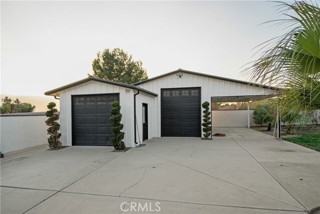 Building Photo - 2372 Stallion Dr