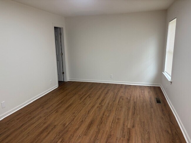 Building Photo - 2104 Split Rail Rd