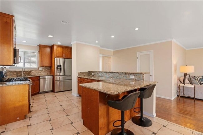 Building Photo - Spacious 4BR House in Torrance