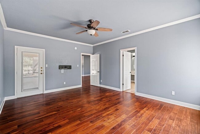 Building Photo - 128 Mockingbird Ln