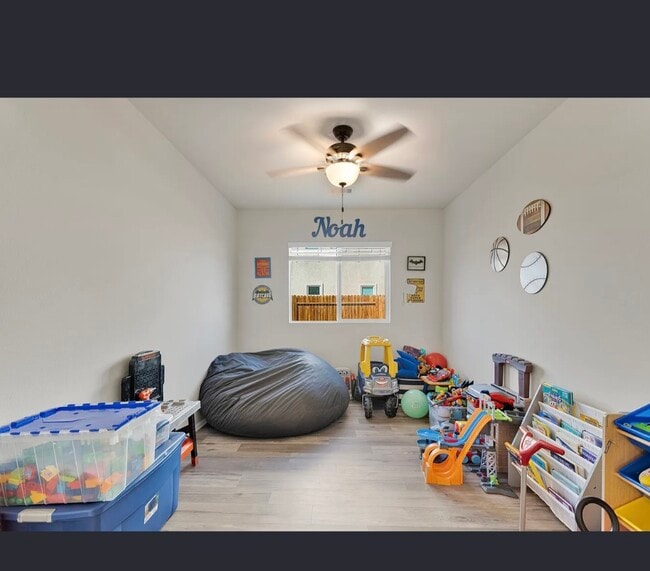 Building Photo - 11958 Gaines Ct