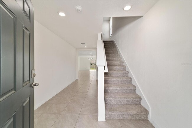 Building Photo - 8741 SW 45th Ct