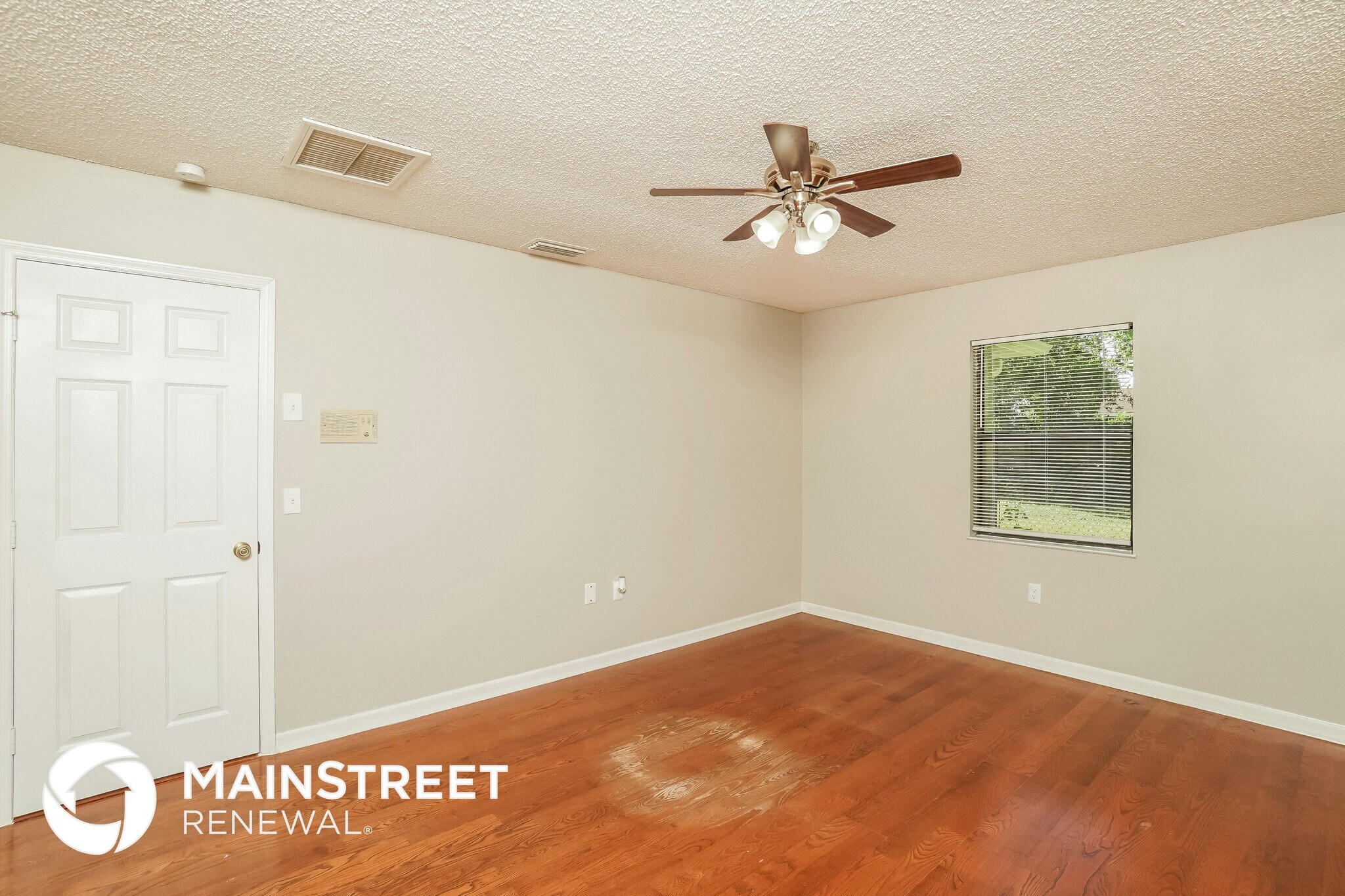 Building Photo - 8090 River Country Dr