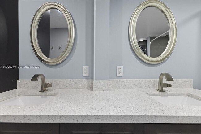 Building Photo - 6001 N Falls Cir Dr