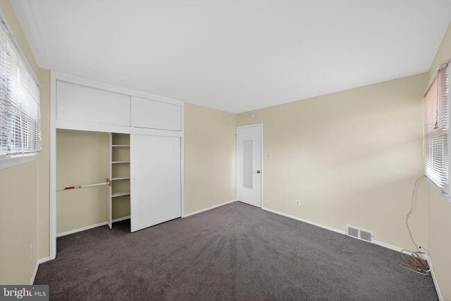 Building Photo - 5219 Montgomery St