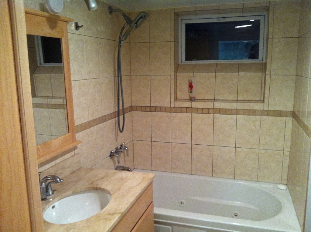 Building Photo - 5608 Lone Oak Dr