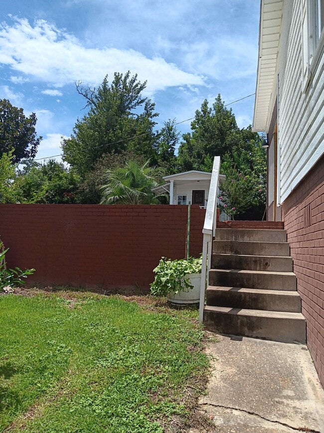 Building Photo - 964 Morgan Ave