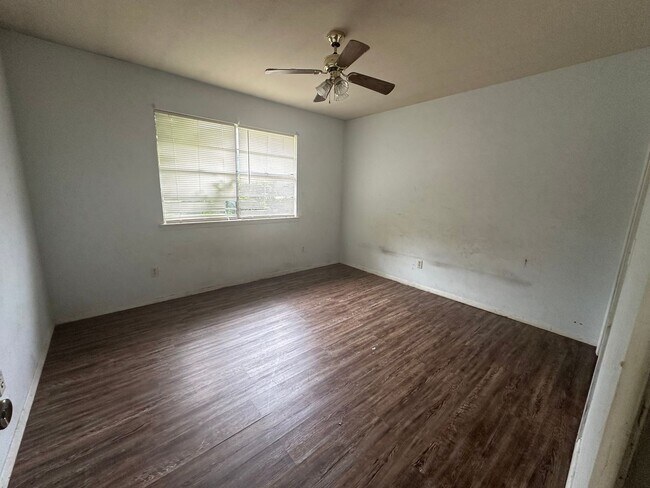 Building Photo - 308 N Inglewood Ave