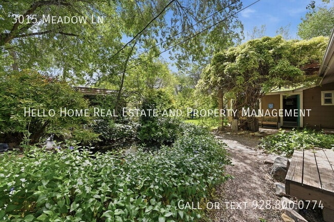 Building Photo - 3015 Meadow Ln