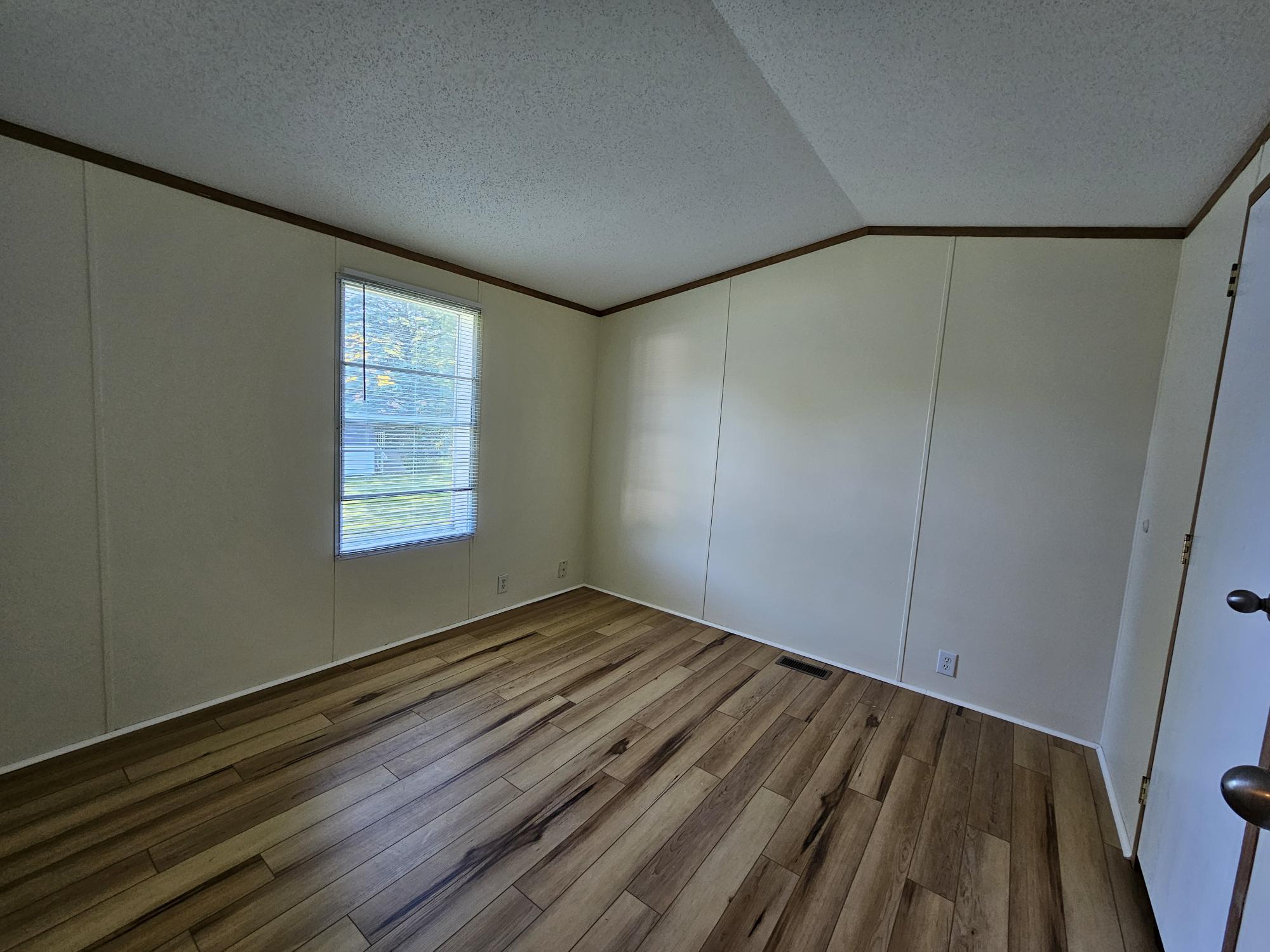 Building Photo - 35 Woodside Ln