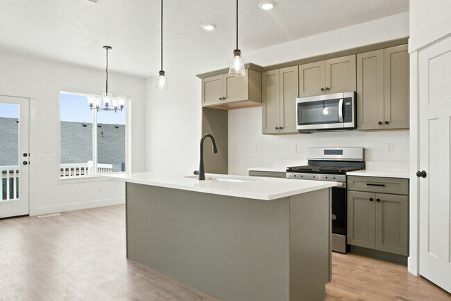 Building Photo - 4752 Heartwood Rd