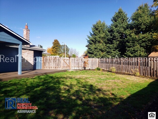 Building Photo - 1400 NE 14th Ave