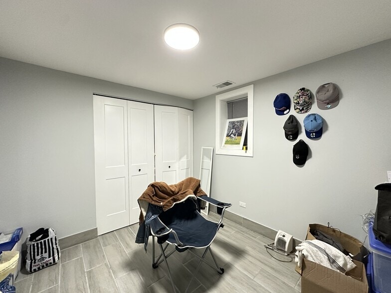 Building Photo - 1721 N Mozart St